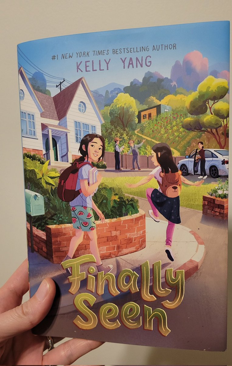 Can I give #FinallySeen more than 5 ⭐️s? Because it is 100% perfection. In 2019, I read #FrontDesk and immediately fell in love with Mia and @kellyyanghk. I've read everything Kelly has written since and loved them all, but none compare to #FinallySeen.