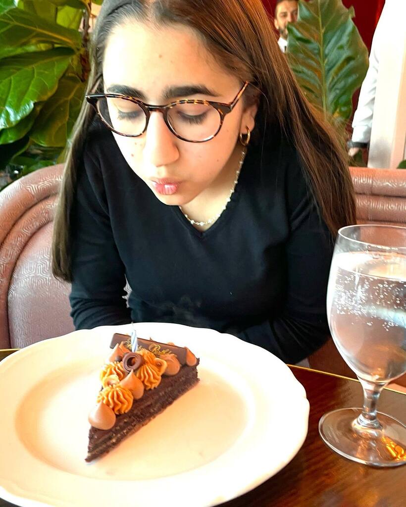 What a wonderful, celebratory dinner for daughter #1 @petraviolet_ tonight @contessaristorante !! 
Thank you to everyone, we had an amazing time…the note #axellenassia left for Kevin our server is just a small token of our gratitude and appreciation!
So incredibly thankful f…