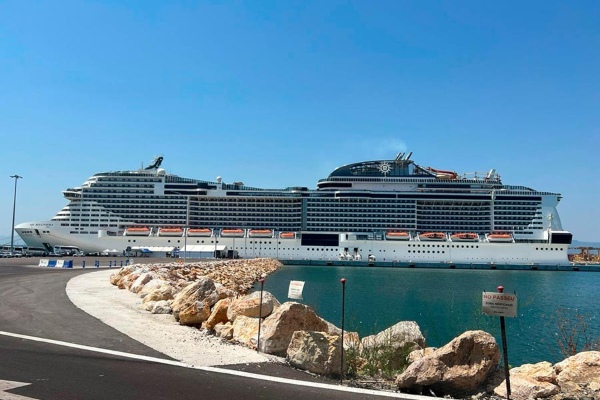 España: Bergé atiende 7% más cruceros que en 2019 - portalportuario.cl/espana-berge-a… #Bergé #PuertosDelEstado #Cruceros