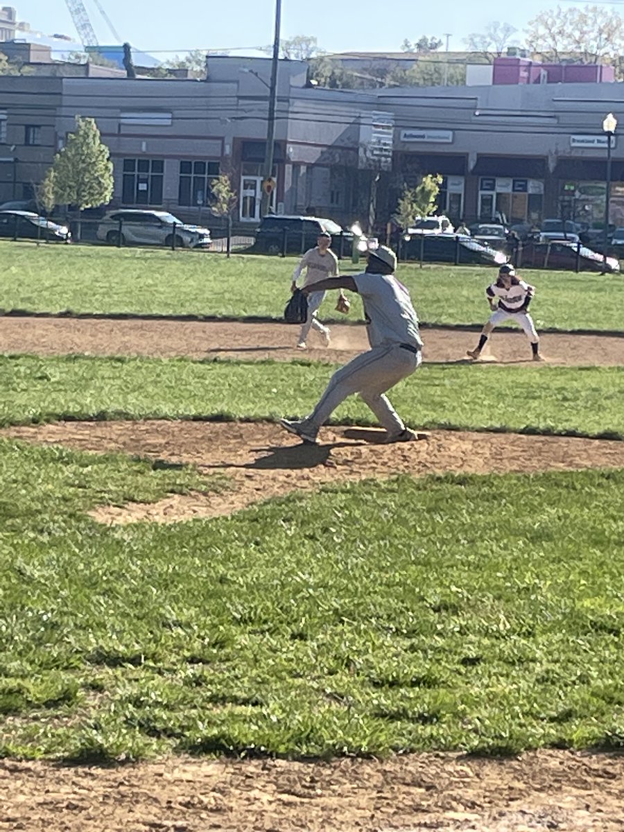 carroll_ad's tweet photo. Carroll Baseball picked up 2 Easter Weekend Wins.
Friday the Lions went to Baltimore to take a 8-5 victory over St. Francis and Monday they defeated Washington Latin 9-1. Next the Lions host Bell tomorrow, Tuesday April 11th 4:30pm at Turkey Thicket. 1100 Michigan Ave NW https://t.co/BfXrTW3PEj