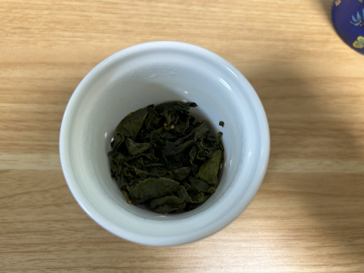 zenpou's tweet photo. 今日も気楽な茶漉し付きマグカップで飲んでます。
茶葉が入れる前、一回目の後、二回目の後と開いていくの楽しいですね https://t.co/xRDyDmkkam