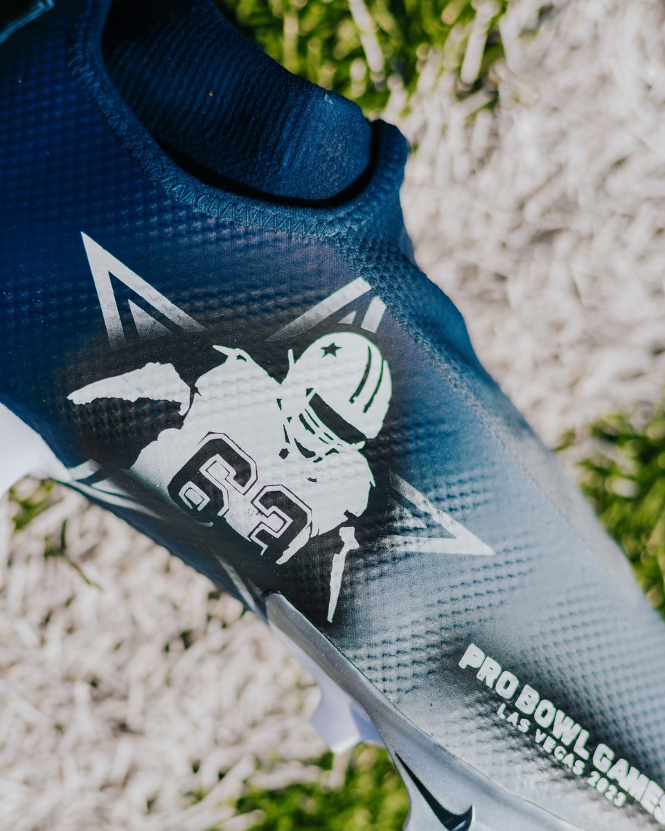 jada_theblock's tweet photo. Pro Bowl Trophy Cleats for Cowboys C Tyler Biadasz!
@TylerBiadasz
@dallascowboys
#customcleats #customshoes #customsneakers #customart #nfl #nfldraft #nflfootball #football #tylerbiadasz #dallascowboys #cowboys #probowl https://t.co/VIz7aBVpWQ
