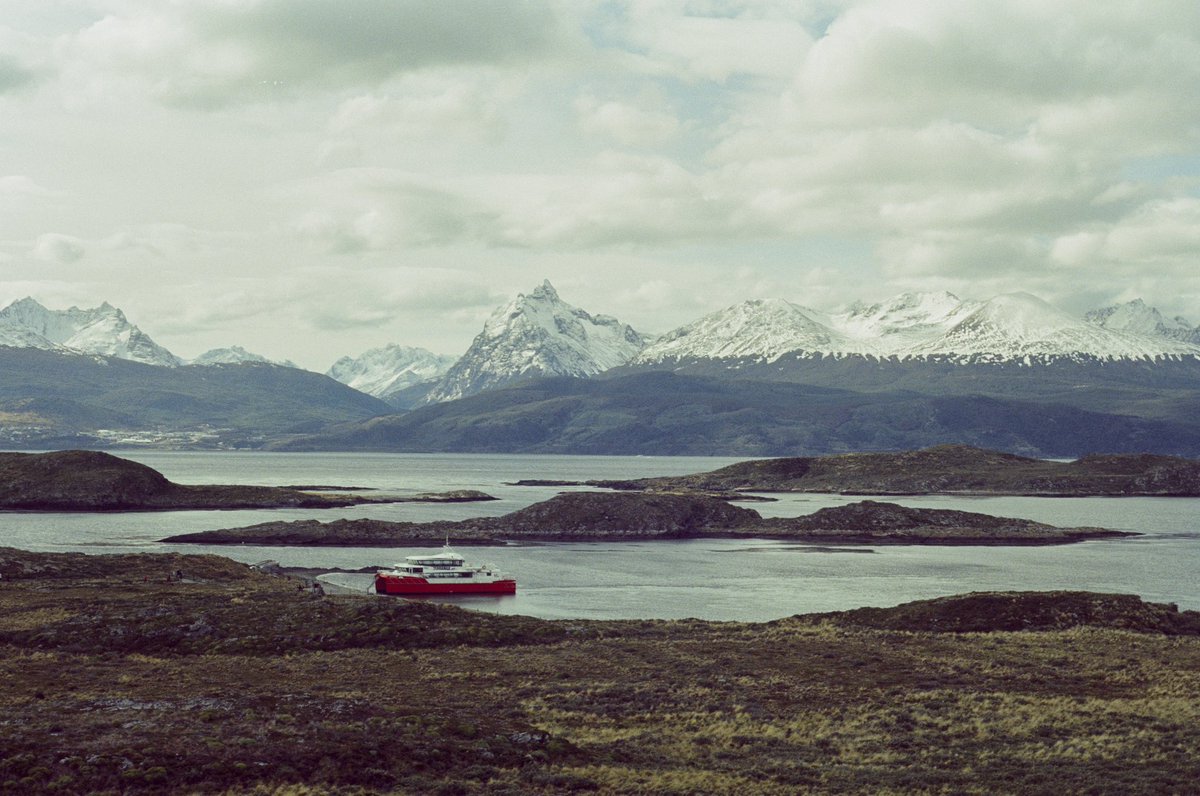 un barquito en ushuaia