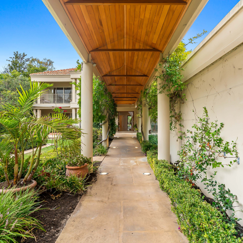 homelycomau's tweet photo. In the heart one of Perth's safest suburbs stands 8 Cygnet Crescent, Dalkeith.
See more: https://t.co/WllaJfmUIc
Listed by: Acton | Belle Property Dalkeith
#dalkeith #timeless #accessibility #romaninspired #nature #realestate #forsale #wowhomes #homely https://t.co/2VYt1LsJzH