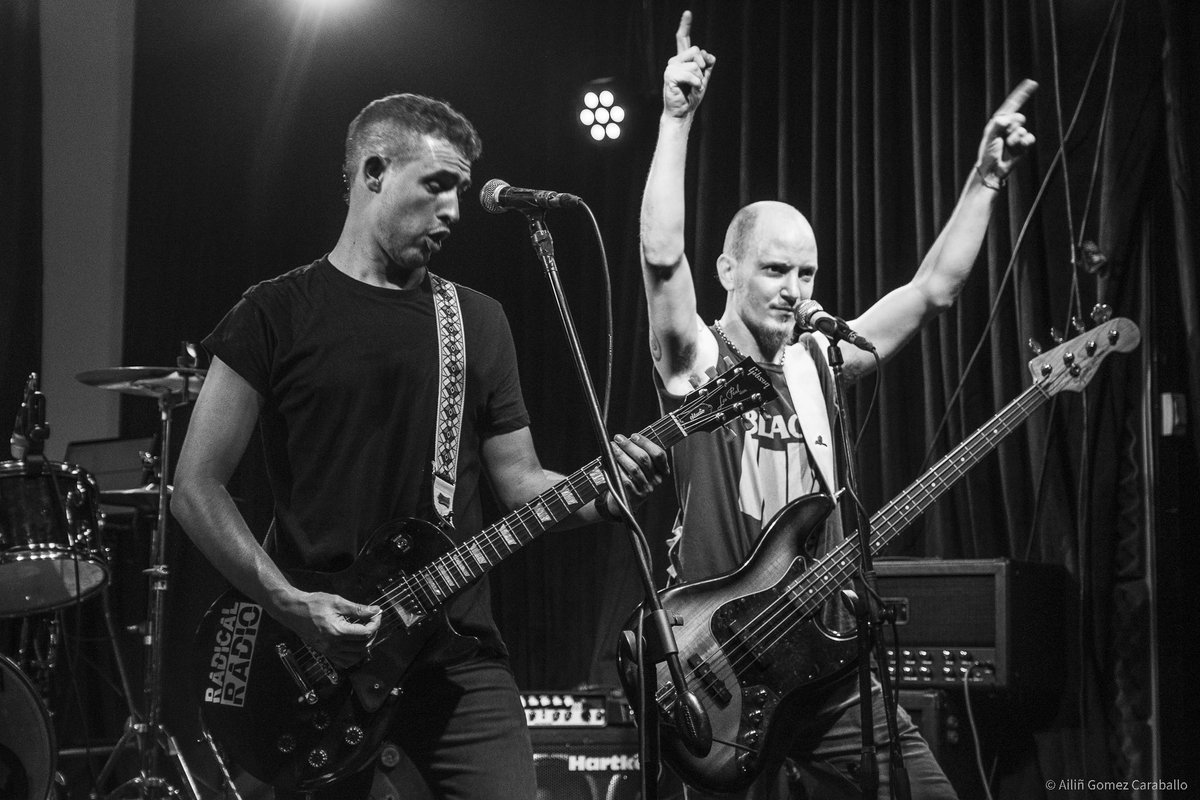 radicalradioOK's tweet photo. Fotos de nuestro último show en Buenos Aires! 🔥🔥🔥 https://t.co/GdhWz01P0M