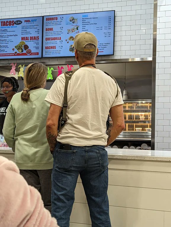 ColoradoIndepe1's tweet image. Texas Open Carry Law: Having the barrel of a gun pointing at you while eating dinner

#ShitHoleState