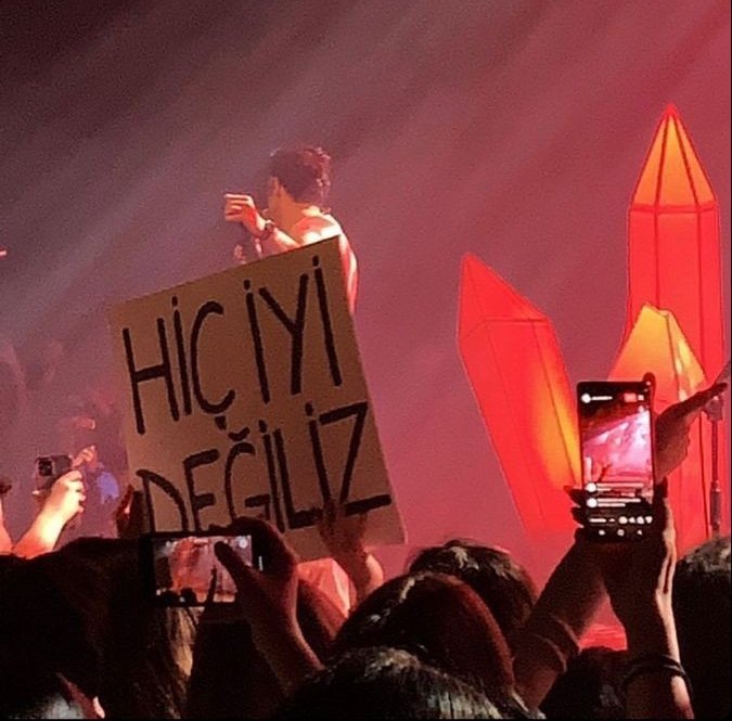 müzeyyen (@neredeellerinn) on Twitter photo 