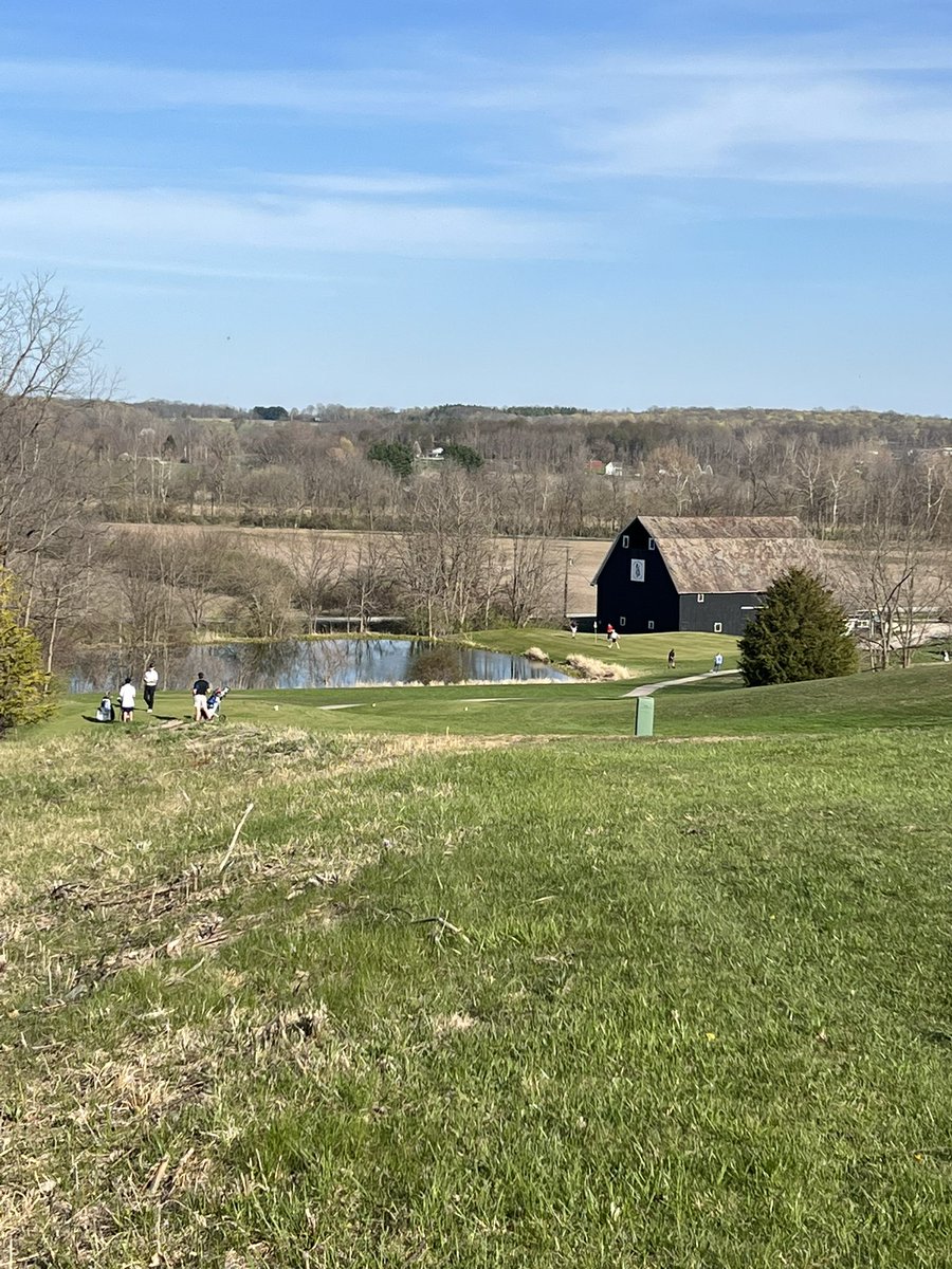 Dragons win opening JV match against Eastern Hancock 195 to 227. 
🏅- Brady Torzewski 47
🏅- Chase Thompson 47 
Thanks to @RoyalsGolf for hosting us. Fun night on a beautiful track! 
<a href="/NPHSDragons/">New Palestine Dragons</a> <a href="/VoelzJames/">New Palestine High School</a>