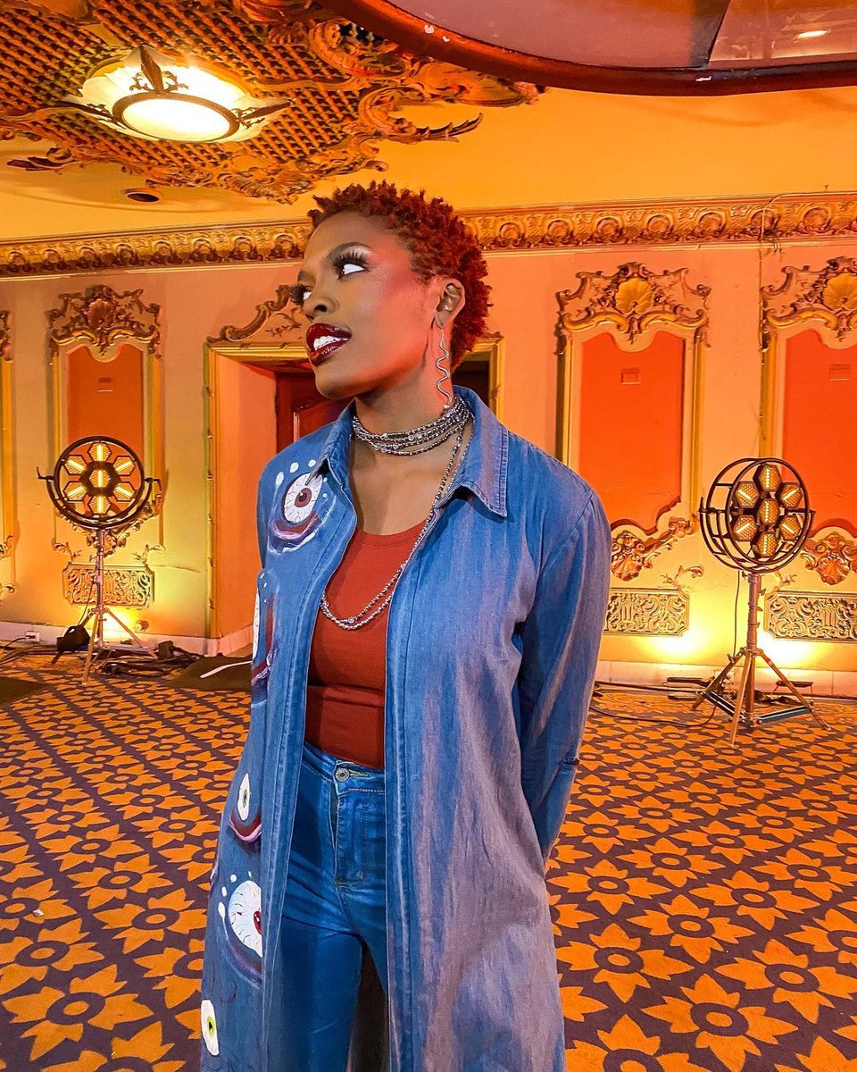 Showstopper is on RIGHT NOW! Tune in! #NailyahOnIdol @americanidol