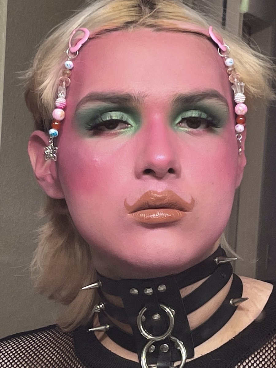 evilruham's tweet photo. ☆*:.｡. PLUTO DESTROYED ME .｡.:*☆
•
•
•
•
•
makeup inspired by PORTALS by @MelanieLBBH 
I’ve been obsessed with this album since it dropped
Stream PORTALS 🤍🧚🏻‍♂️✨ https://t.co/lAjsBTA5a8