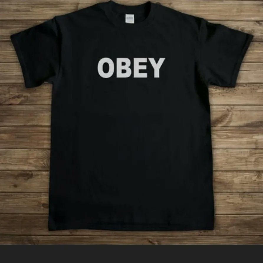 OBEY T shirt, check it out at our etsy shop, Vintage Horror Shack etsy.com/listing/145337…
#obey #theylive #tshirts #tshirtshop #shirts #retro #80shorror #80sscifi #80s #80sscifimovies #80shorrormovies #vhs #vintage #nostalgia #retrovhs #80scommunity  #vhscommunity