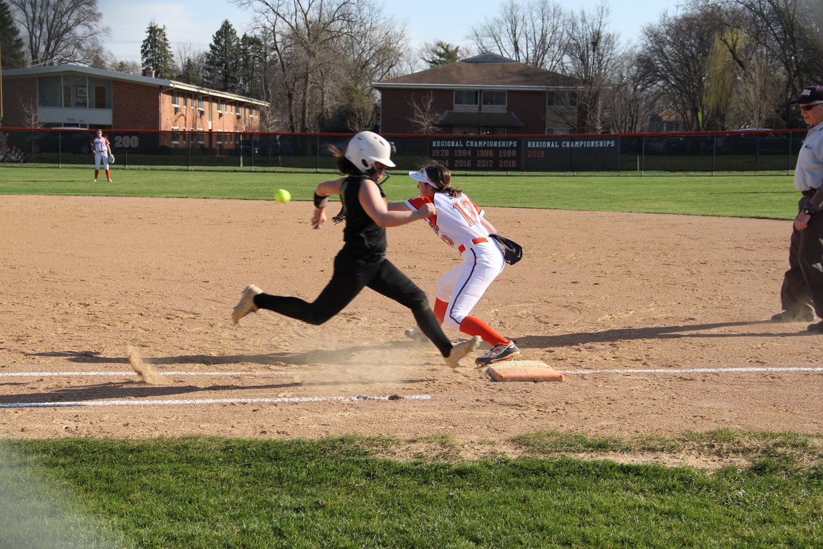 Cats Win tonight 12-0 vs class <a href="/WaukSoftball/">Waukegan Softball</a> team. <a href="/finnleyolsen/">Finnley Olsen</a> complete game shutout on mound. 💪 <a href="/ZoeKinsella3/">Zoe Kinsella</a> 3RBI’s, <a href="/acallahan2025/">Adriana Callahan</a> 3 hits, 3B, <a href="/mboone_2025/">Makayla Boone</a> &amp; <a href="/Swhisenand2023/">Samantha Whisenand</a> 2RBI’s apiece, <a href="/PeytonMurph2023/">Peyton Murphy</a> RBI. Wildcat Strong &amp; Proud! #BetterTogether 🧡🖤👊🥎💪