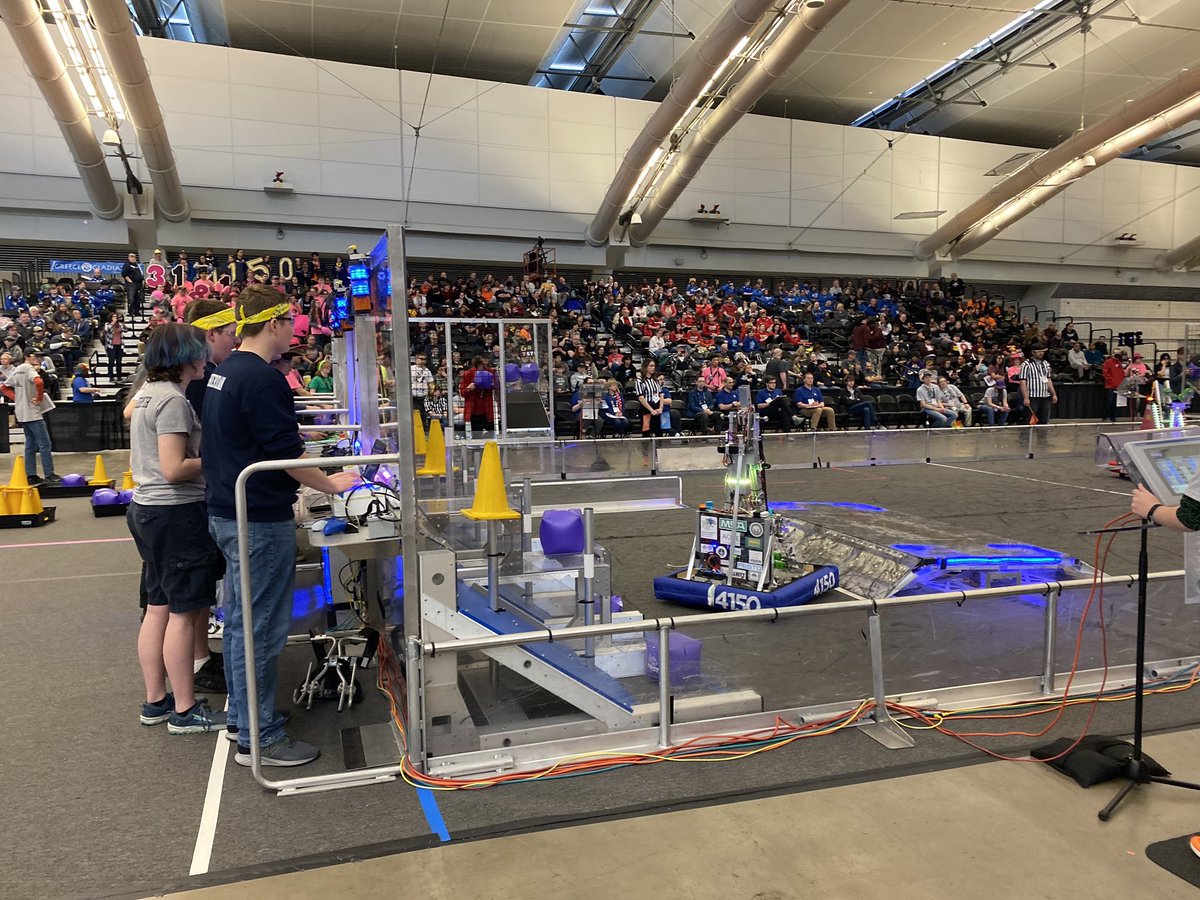 frobotics4150's tweet image. Greater Pittsburgh Regional Photo Dump!! Despite not making it to playoffs, we had a great time!! #morethanrobots #omgrobots @FIRSTweets @FRCTeams @FRSDPanthers