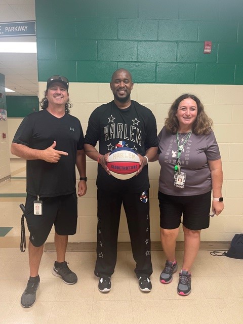 East Lake ES OCPS (@eastlakees_ocps) on Twitter photo Our Eagles had a special visit today from Harlem Globetrotter, Scooter. He taught them about C.H.E.E.R. and showed off some amazing basketball skills! <a href="/Globies/">Harlem Globetrotters</a> <a href="/EBounds1/">Elizabeth Bounds</a> <a href="/OcpsEast/">OCPS East</a> Our Eagles had a special visit today from Harlem Globetrotter, Scooter. He taught them about C.H.E.E.R. and showed off some amazing basketball skills! <a href="/Globies/">Harlem Globetrotters</a> <a href="/EBounds1/">Elizabeth Bounds</a> <a href="/OcpsEast/">OCPS East</a>