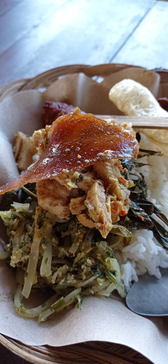 Mampir di dagang bek gul