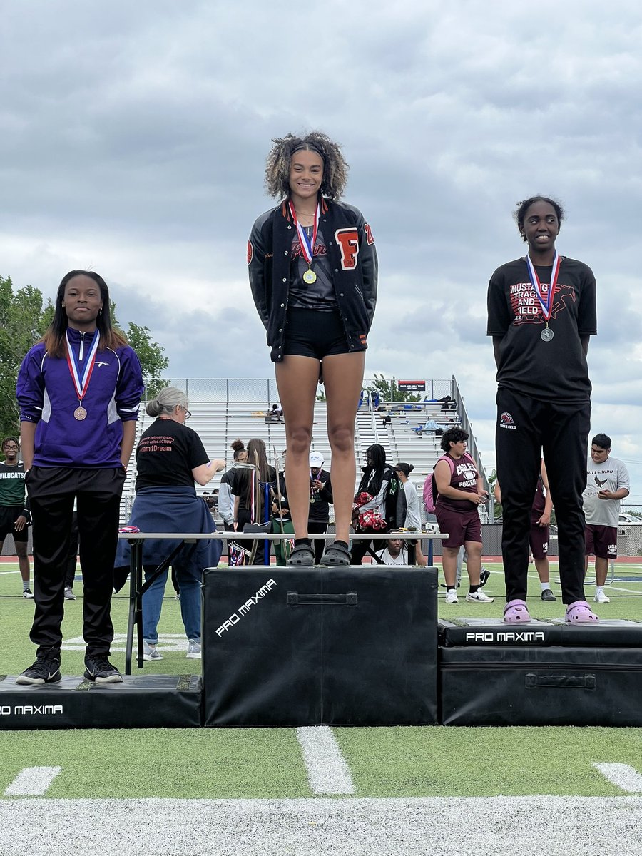 CoachMenefee1's tweet photo. I want to say congrats to all the field event kids who placed today! Hard work is paying off! And a special S/O to my triple jumpers who showed out today!! Every single one PR’d 🔥🔥 @FerrisLJTF @ferrisallsports https://t.co/VycMMdYlwB