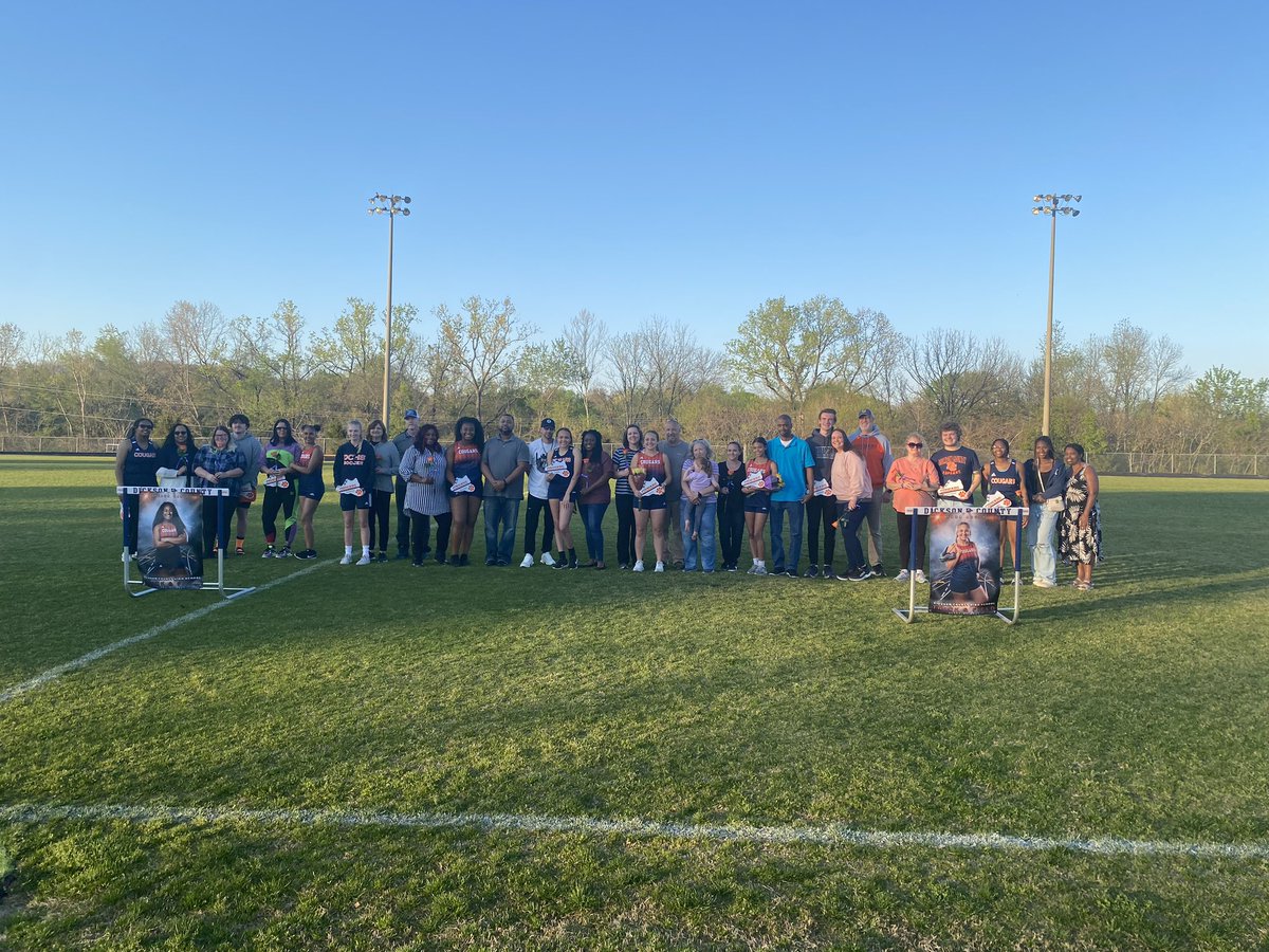 We love and appreciate our seniors!!! 💙🧡 
Isabella 
Dakota 
Leaira 
Delaney
Breona
Jaida
Sara
Naudia
Conner
Morgan 
Kaleis