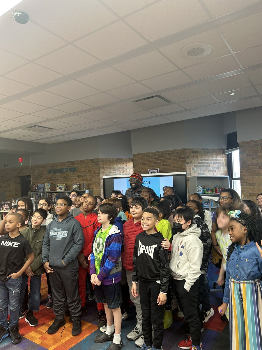 Sheiko Sharks had a great time meeting author <a href="/baptistepaul/">Baptiste Paul</a>  this morning! Not only was his energy amazing, his books are truly inspirational! #onlywb <a href="/ELAvannostrand/">Shahenda</a>