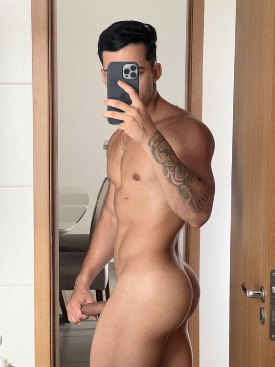 tem um crush muito grande nele <a href="/ryansilveira_/">ryan silveira</a>