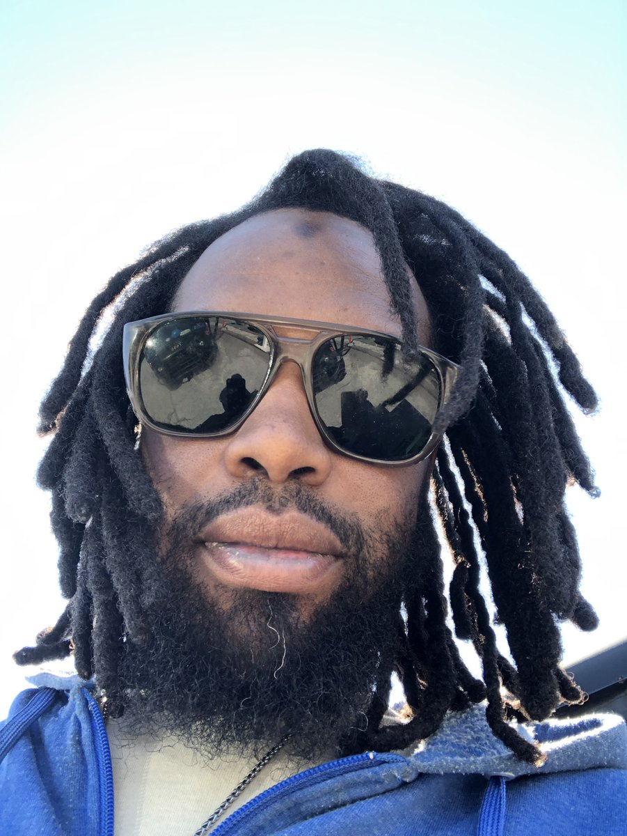 Brotha_Raid's tweet photo. Locs &amp; prostration mark… All praise is to Allah SWT👳🏾‍♂️ https://t.co/6T5ovhYmkD