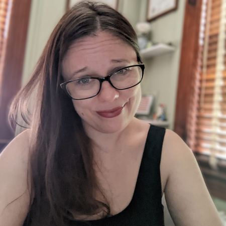 GPCTpodcast's tweet photo. How does @AuthorEmmaBarry manage to write two books per year?

She's dishing out the goods in the newest episode.

Plus, SNL, firing an agent, and why romance novels rock.

Take a listen below. ⬇️

https://t.co/5UWStNDk9A https://t.co/UGQpVJ1GVR