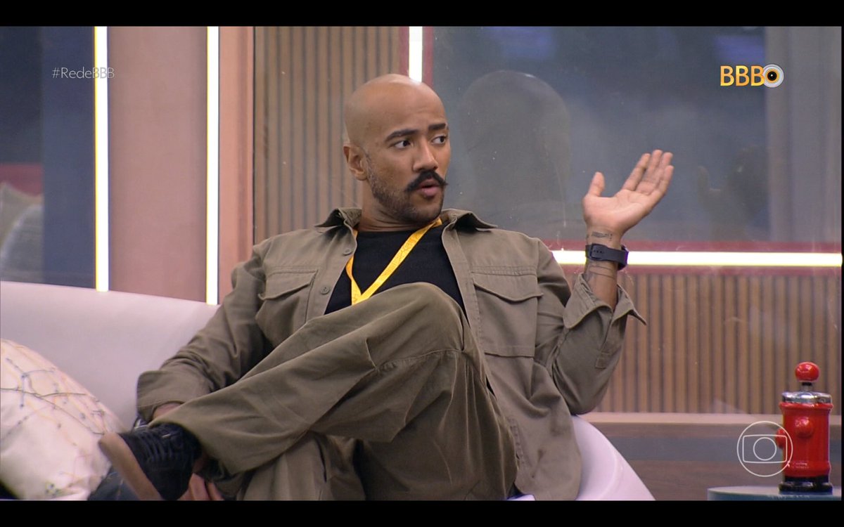 ZAMENZA's tweet photo. O Alface jura mesmo que ninguem vai achar que ele tá puxando o saco descaradamente das desérticas???? Ele acha que ninguem tá vendo? #BBB23 https://t.co/3PDM1kSyMk