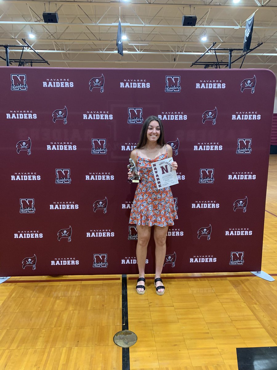 FEngland11's tweet image. Congrats @KenzieEngland10 for winning the Raider Award at your basketball banquet tonight. Super proud of you. Can’t wait to see you play @LaGrangeWBB.
#RaiderStrong #LangrangePanthers