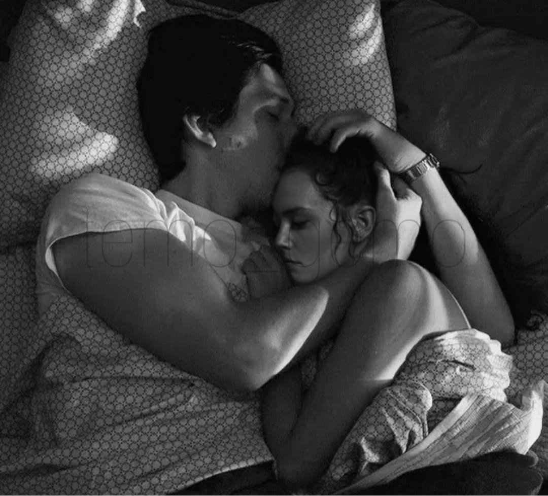 SlghtlyPeculiar's tweet photo. The Last Jedi fanfic photo edits. Wish the movies had some of this.
#Reylo #Keylo #Kylo #Rey https://t.co/dLH5eI6ygN