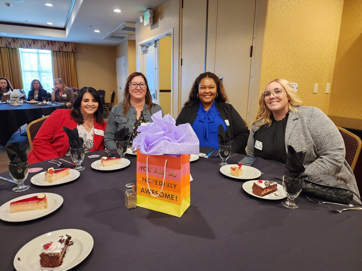 Let's get this party started! So excited to begin the 'You Grow Girl' networking event. #acsaregion12 #WLNStrong @ACSA_info @ACSA12WLNStrong