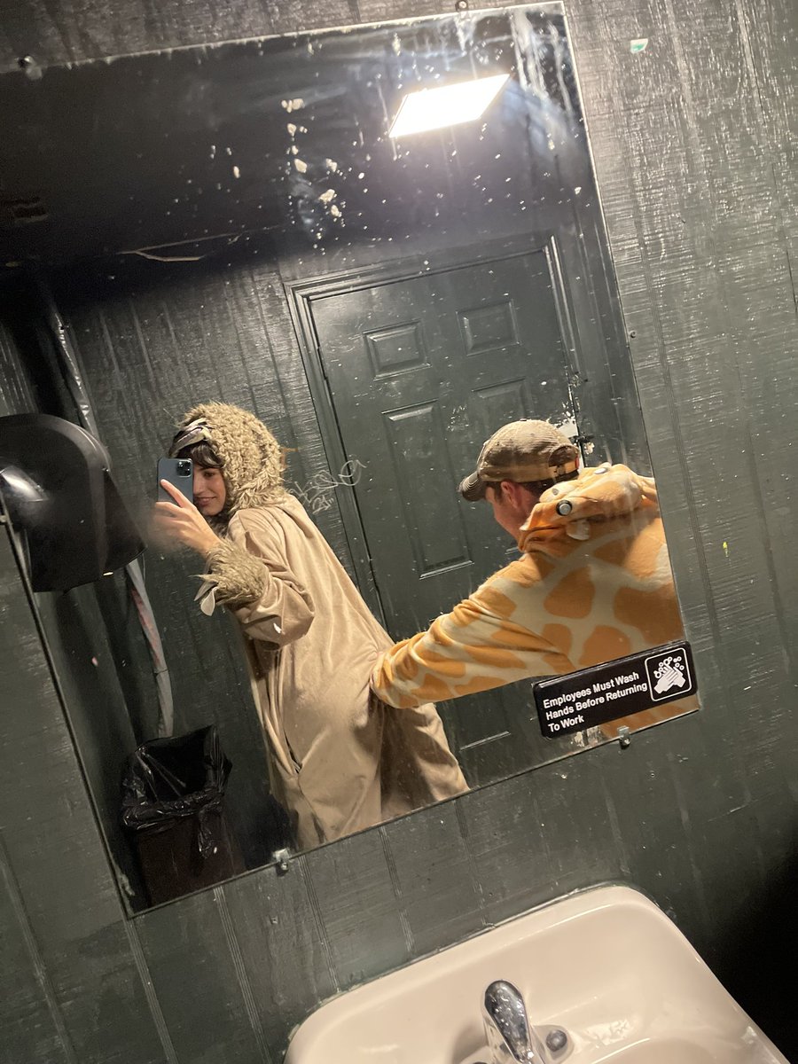 lapzersus's tweet photo. Yes we did have an orgy tonight https://t.co/EIy0iJzWhe