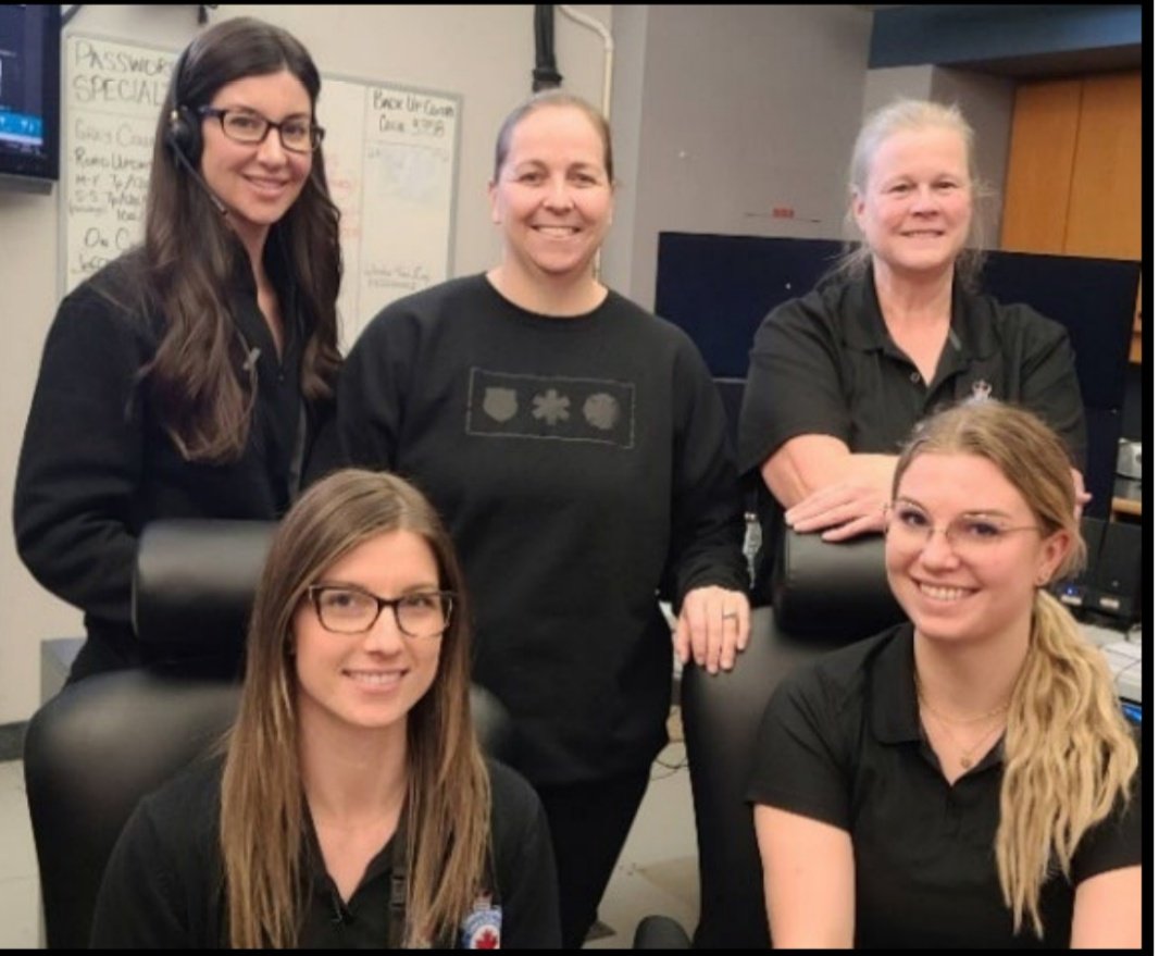 ChiefBillHunter's tweet photo. A big #ThankYou to our fire dispatch team at @OwenSoundPolice

You are the calming voices that are with us on every alarm. #TelecommunicatorsWeek2023 #FireCom https://t.co/rBXJRcJAIj