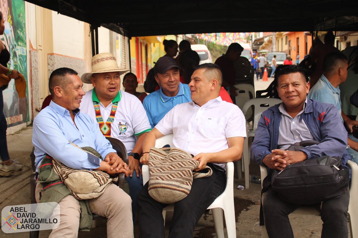 Estuve acompañando la celebración de 20 años de constitución del Resguardo Escopetera y Pirza, felicito a sus autoridades por el crecimiento como organización, brindando apoyo y soluciones a comuneros; resalto la defensa que han venido librando para permanencia de sus tradiciones