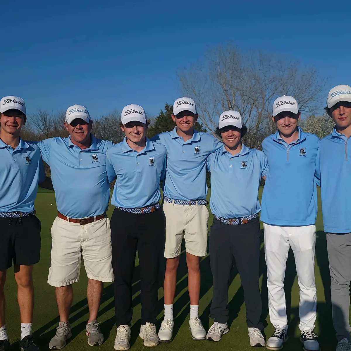 SMEBoysGolf's tweet photo. Lancer Golfers Win the 1st of 3 Legs of The Sunflower League today shooting a Team 294, winning by 9. Medalist Ben Slicker fires 70(-2) &amp; Thomas Gogel fires 72(E) to tie for 2nd to lead the Lancers. Jack Shelton fires 74 (T6) &amp; all 6 SME Golfers shoot in the 70's. 🌻 🤿 💣 🐦 https://t.co/FVvXFJIU8I