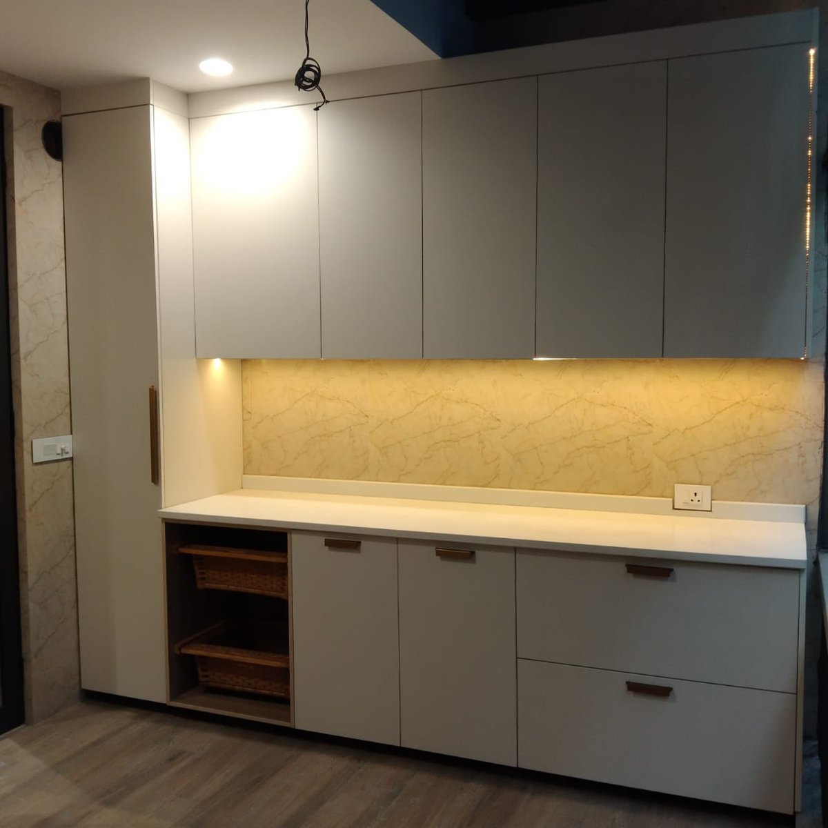 ajeetpgdm10's tweet image. हरे कृष्णा🙏🙏New site completed-
Kitchen &amp;amp; Wardrobes crafted with all latest accessories and client&apos;s taste.

Location: Yojna Vihar (East Delhi)
Service: Modular Kitchen&amp;amp; Wardrobes !!

To get connected with us call us @ 9911114980

#modularkitchendesigns #raemdesign#kitchenspace