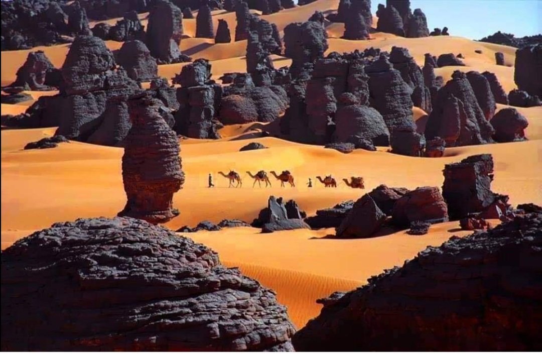 mohamed_uk2010's tweet photo. جبال أكاكوس العجيبة في جنوبنا الحبيب. 

#Acacus
#Libya https://t.co/Ew47cxhzpW