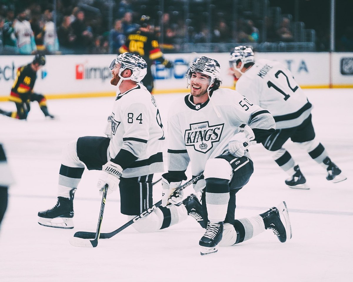 LAKings's tweet photo. Let’s hear it one more time for the #ChromeDomes 🪩

@OrigCupNoodles | #GoKingsGo https://t.co/0icOyJaXuW