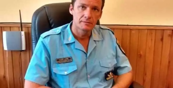 ctnewsweb's tweet photo. #alejomuñiz violador 5 mujeres policias, ex crio direc dep Punilla @PoliciaCbaOf cuando fue el doble asesinato Cerro la Cruz. Socio del fiscal corrupto #mazzuchi. Saben muy bien quien mato a #sanchez #castana. Fiscalia #cosquin. Lo dejaron retirarse. Seguridad de #keops. https://t.co/MKVawALj6i