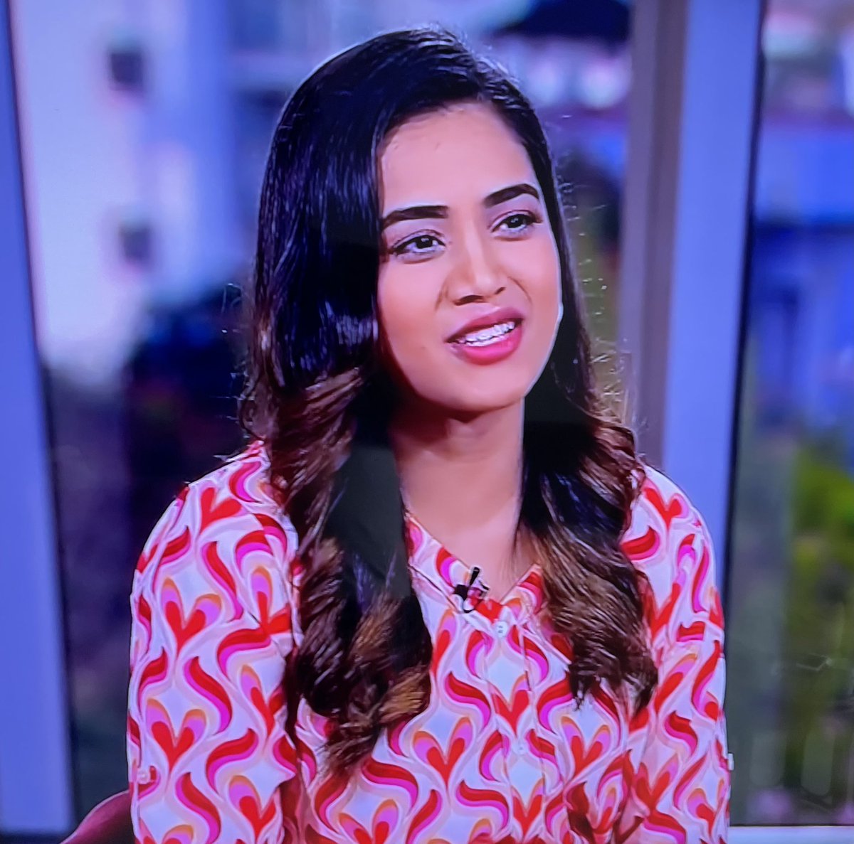 djs_woe's tweet photo. #vanakkamtamizha #suntv #womenonearth #woe #indian #beauty #women https://t.co/ZD4eM2hLWS