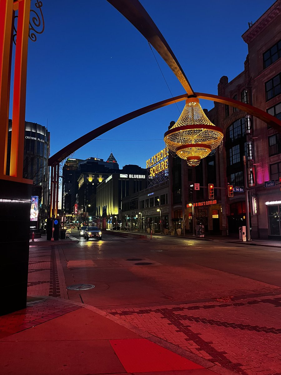 aravindsounder's tweet image. #Cleveland evening walks #springtour #Raghul #kalyanapuramaravind #USA #iphonephotography #downtowncleveland #playhousesquare