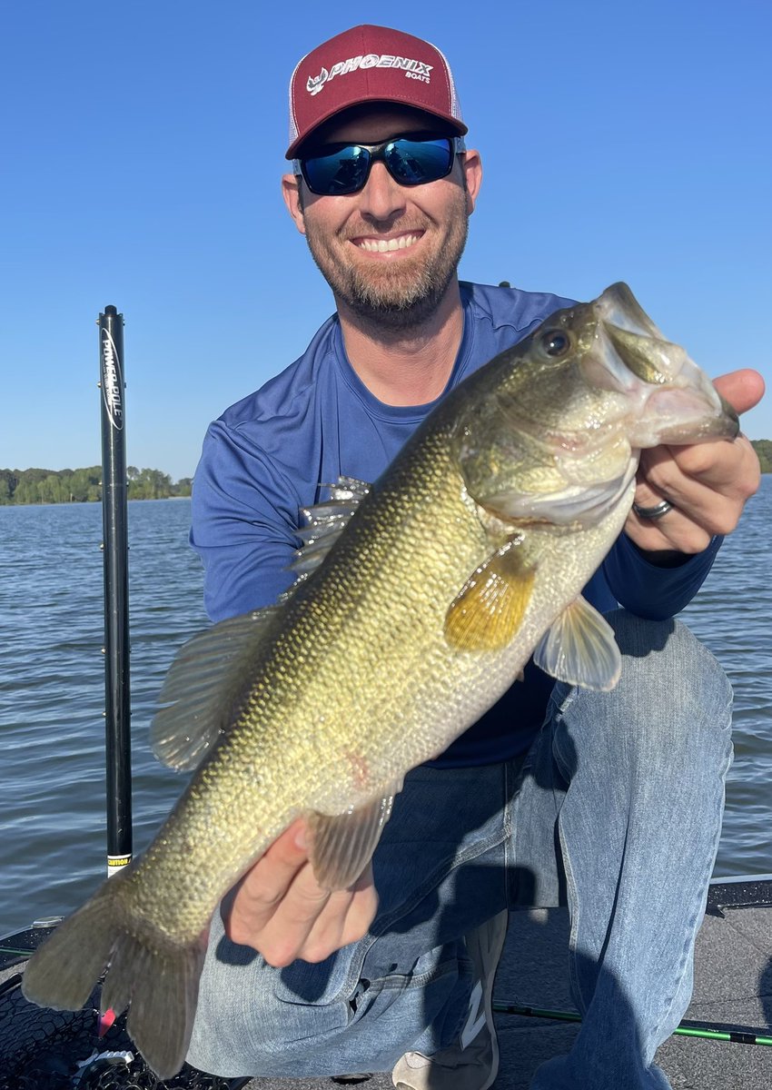 🎣 #LakeGuntersville #LargemouthBass @Outdoor_Alabama @GuntersvilleCC