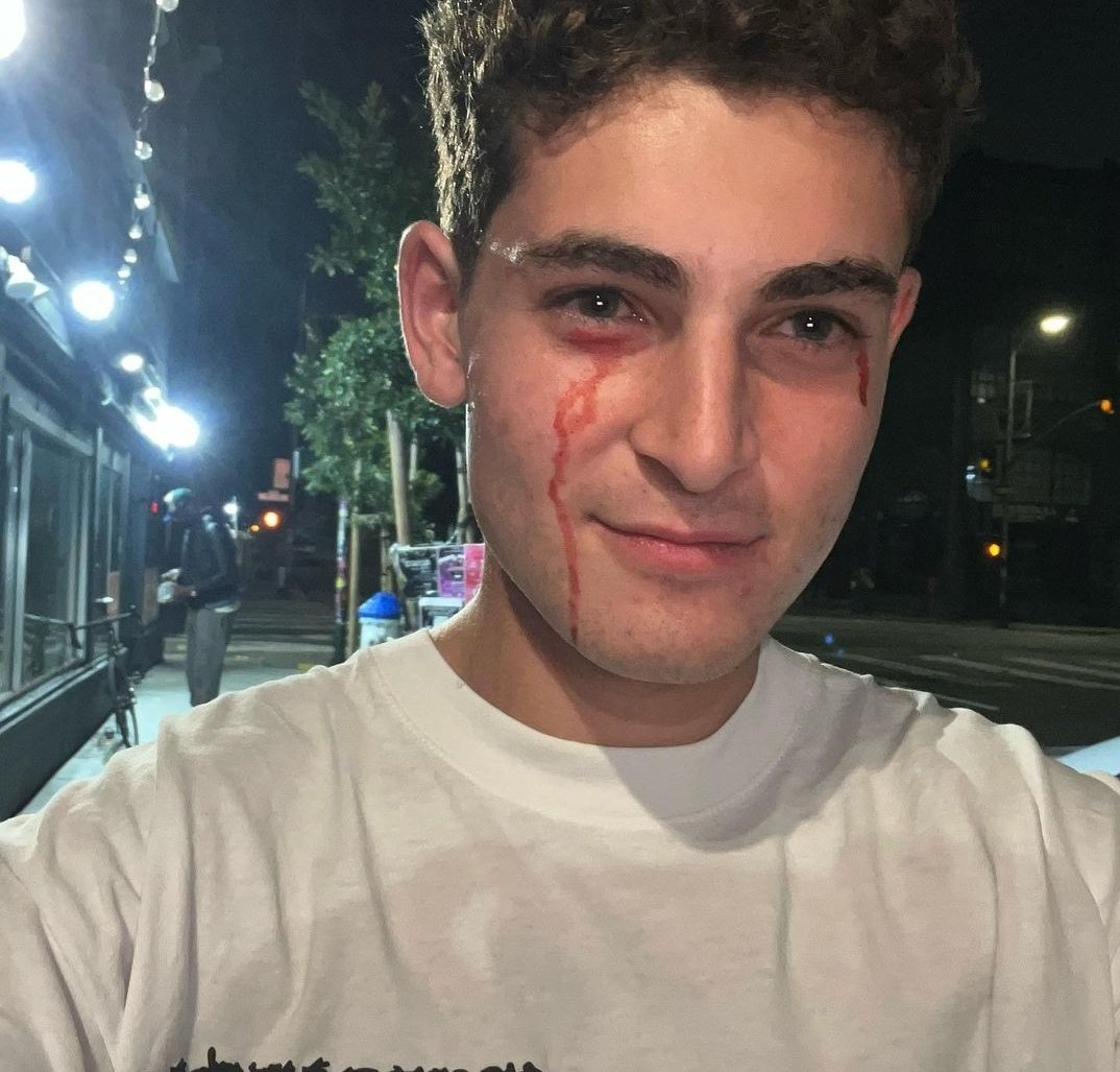 вrucє wαчnє (@brattyboybruce) on Twitter photo 