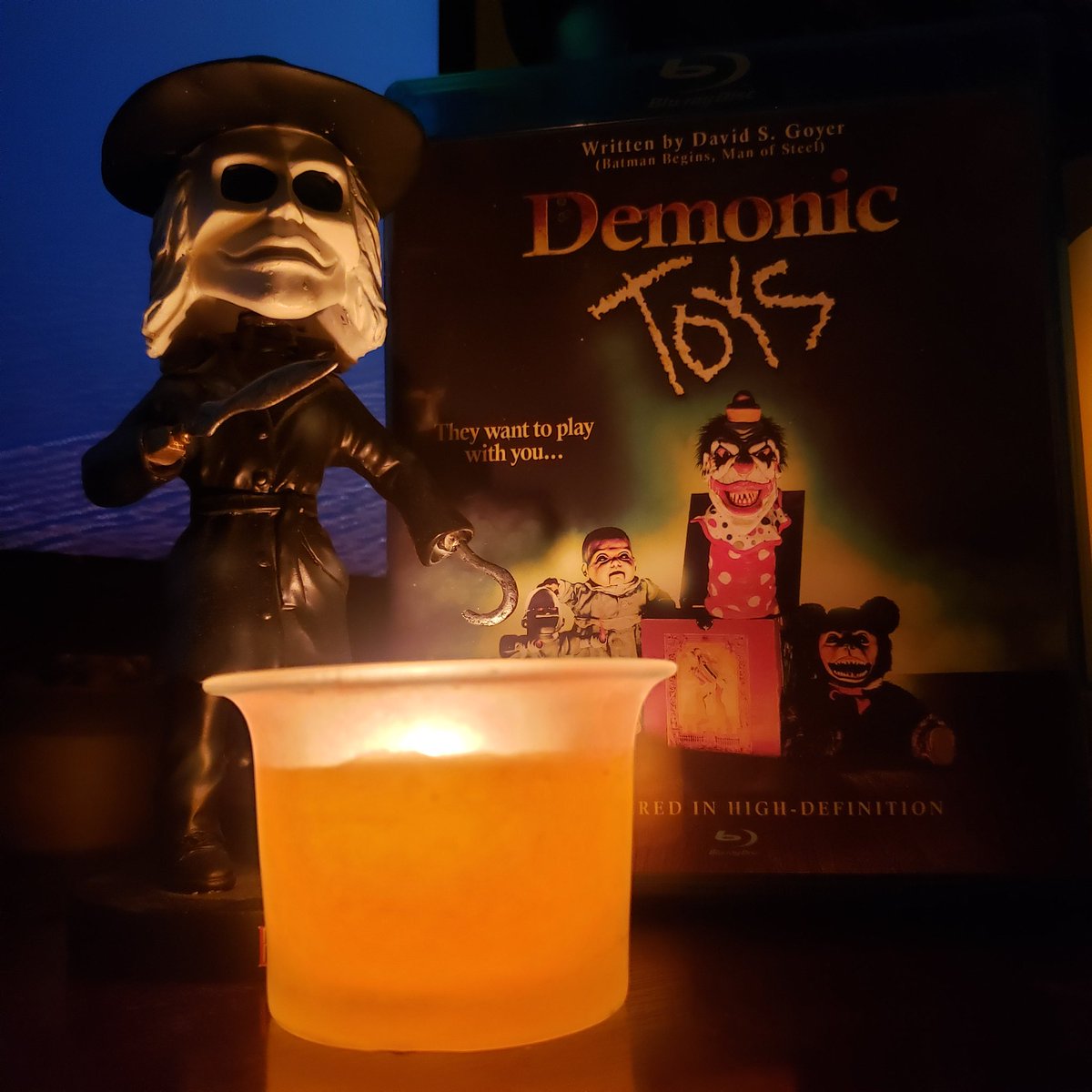 SoCalPete's tweet photo. Pulling out my Demonic Toys out of the closet tonight lol
#demonictoys #fullmoon #fullmoonfeatures #fullmoonhorror #horrormovies #horrorfamily #tracyscoggins #charlesband #richardband https://t.co/RsAd5EE0Jc