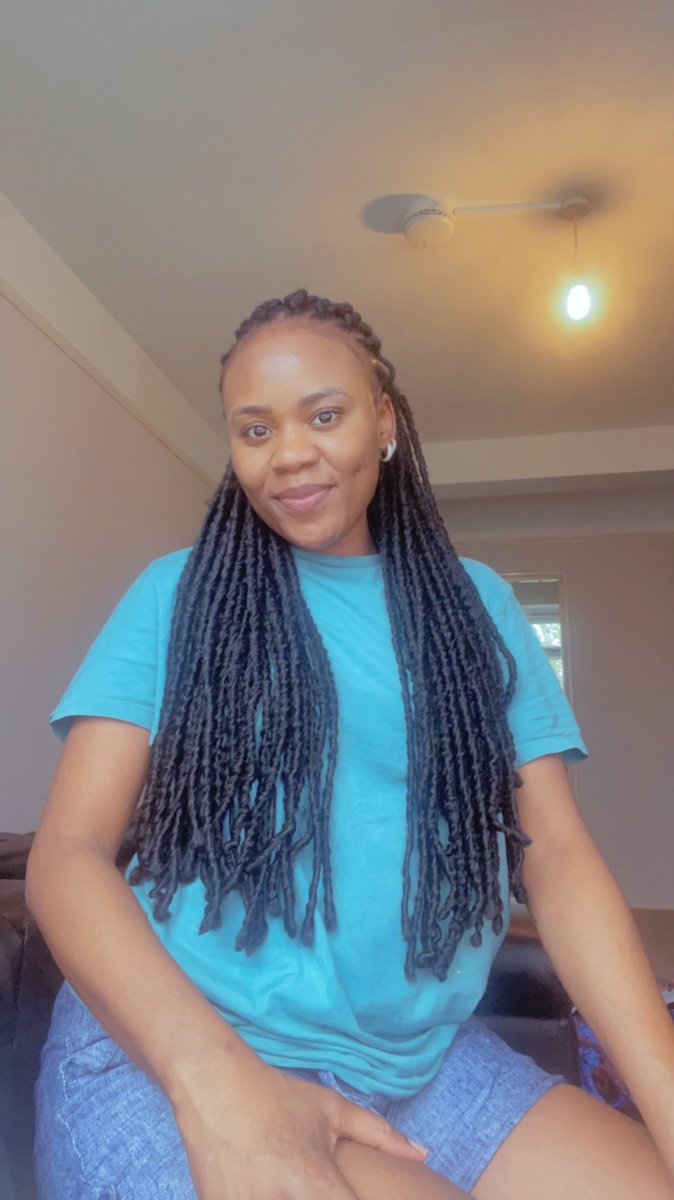 branchebyjb's tweet image. Clients that send reviews, pictures, videos, and even tag us &amp;gt;&amp;gt;&amp;gt;&amp;gt;
Tomi of London slaying all the way 😍

Still available for N3,700 per bundle.
25 strands in a bundle.
3/4 bundles needed for a full head, depending on your preference 😉

#fauxlocs