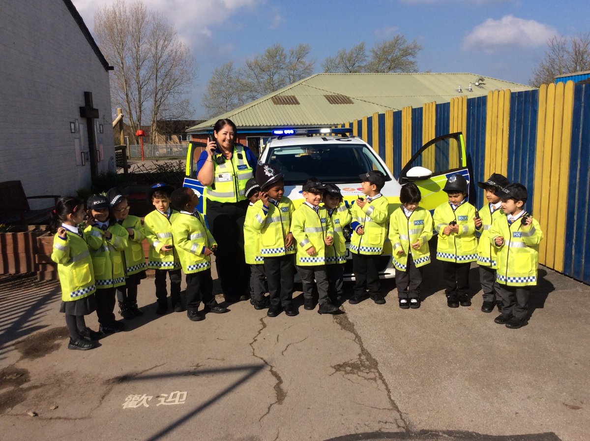 The children in Nursery had a fantastic morning learning all about the role of a police officer!