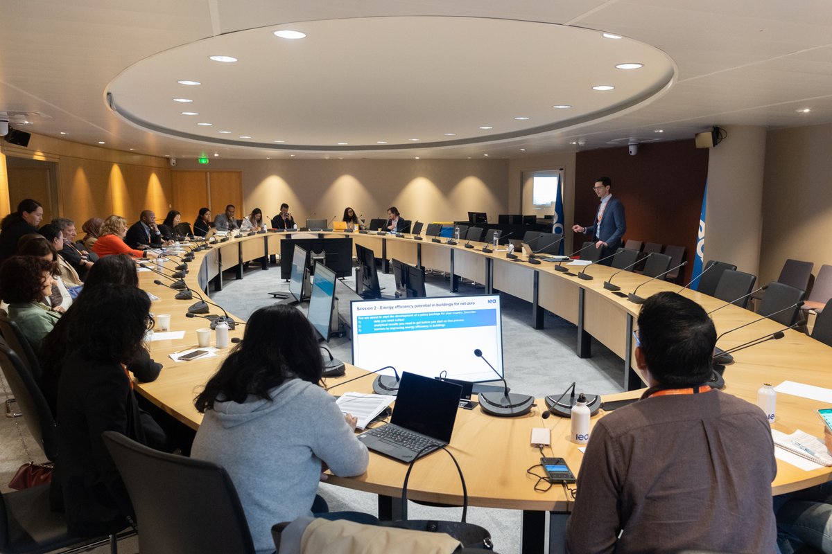 fbirol's tweet photo. Delighted to welcome participants from Asia, Africa, Latin America &amp; beyond to @IEA’s Energy Efficiency in Emerging Economies Training Week in Paris

Since 2015, @IEA has trained more than 2,000 energy efficiency policy makers &amp; professionals from over 120 countries worldwide https://t.co/TqnwO0LbMw