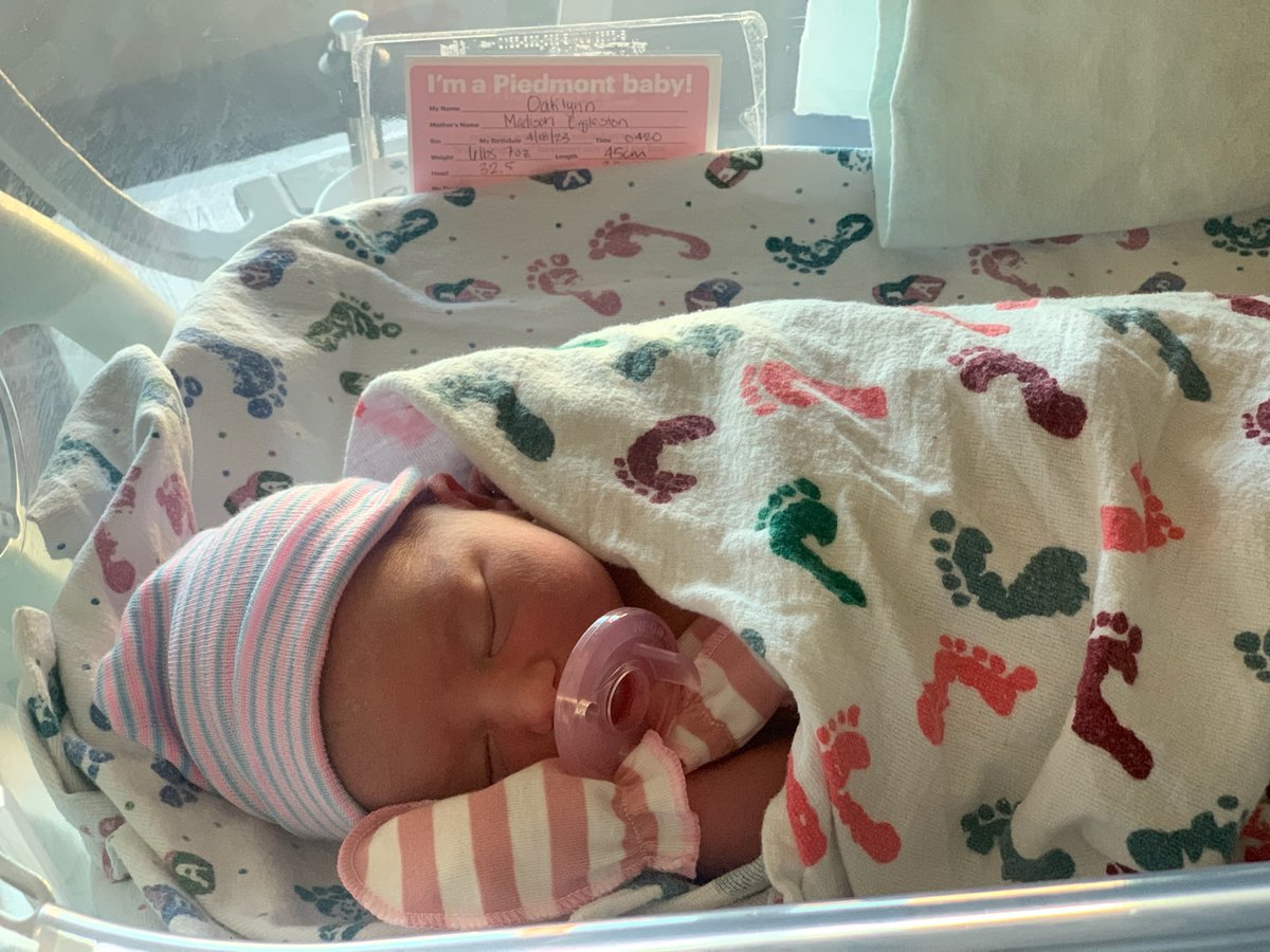 NMochinal's tweet image. This little blessing was born at 4:20 this morning. 
The world is a little better today. 
#WhatILearnedToday