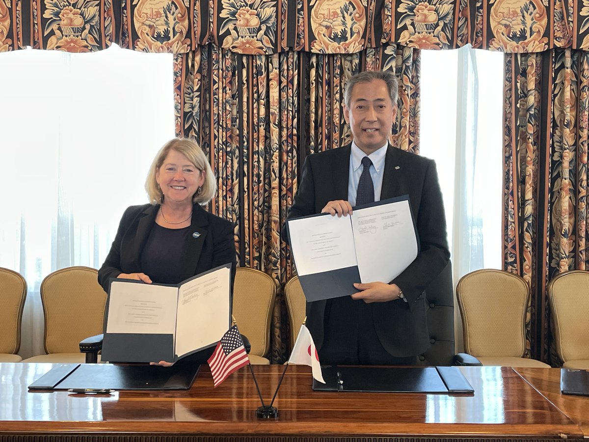🚀 Big news in the world of space exploration! 🌌 #JAXA and #NASA have signed an MOU for cooperation on the #MMXMission. 🤝 As part of this exciting collaboration, NASA will provide JAXA with important scientific payloads for the mission.🚀

 #SpaceExploration #ScientificPayloads