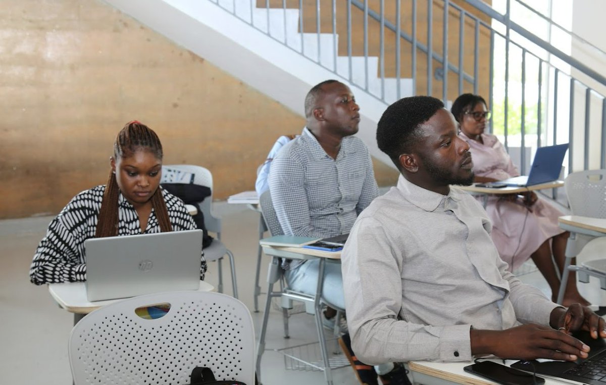 We went on to introduce them to cloud-based analytical platforms. We used the <a href="/broadinstitute/">Broad Institute</a>'s Viral NGS pipelines <a href="/TerraBioApp/">Terra</a> for quality control, demultiplexing, taxonomic classification and de-novo assembly. #Mpox