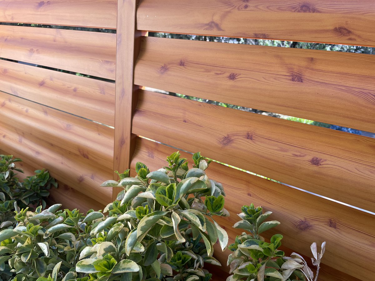 PERCOTERSL's tweet photo. 🌀🌀🌀Celosia fija en color Madera Pino texturado.
#persianas #enrollable #compacto #monoblock #orientable #replegable #proteccionsolar #rollershutter #voletroulant #aluminio #aluminium #pvc #arquitectura #architecture #percoter #venecianas #persianasaluminio
#celosias https://t.co/0kehNIHJ7S
