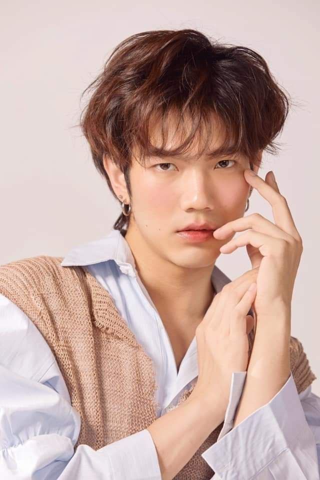 Nagareboshie's tweet image. #DemandJusticeforBuildJakapan 
#BuildJapakan 
#apologizetobuild 

Apologize to him and to us.  It cannot be that an author is officially allowed to insult fans.  This is not appropriate behavior.  She only gets back what she started.  Karma.😠